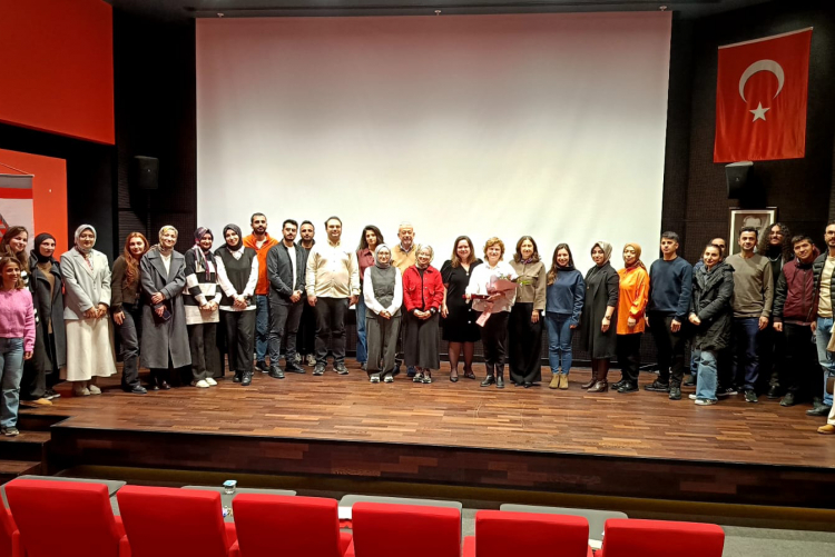 "Erken Müdahale ile Güçlü Bir Gelecek: Erken Çocuklukta Özel Eğitim Programları"